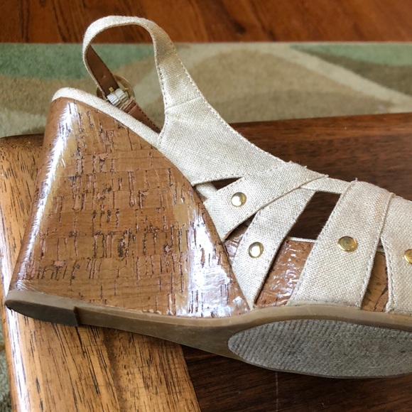 Steve Madden gold linen cork wedges - Picture 7 of 7